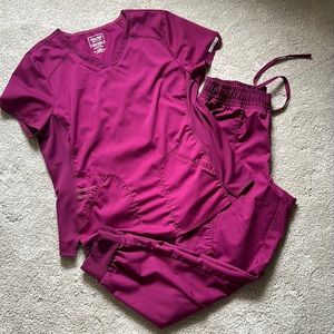 Cherokee workwear revolution wine scrub set Sz Lg